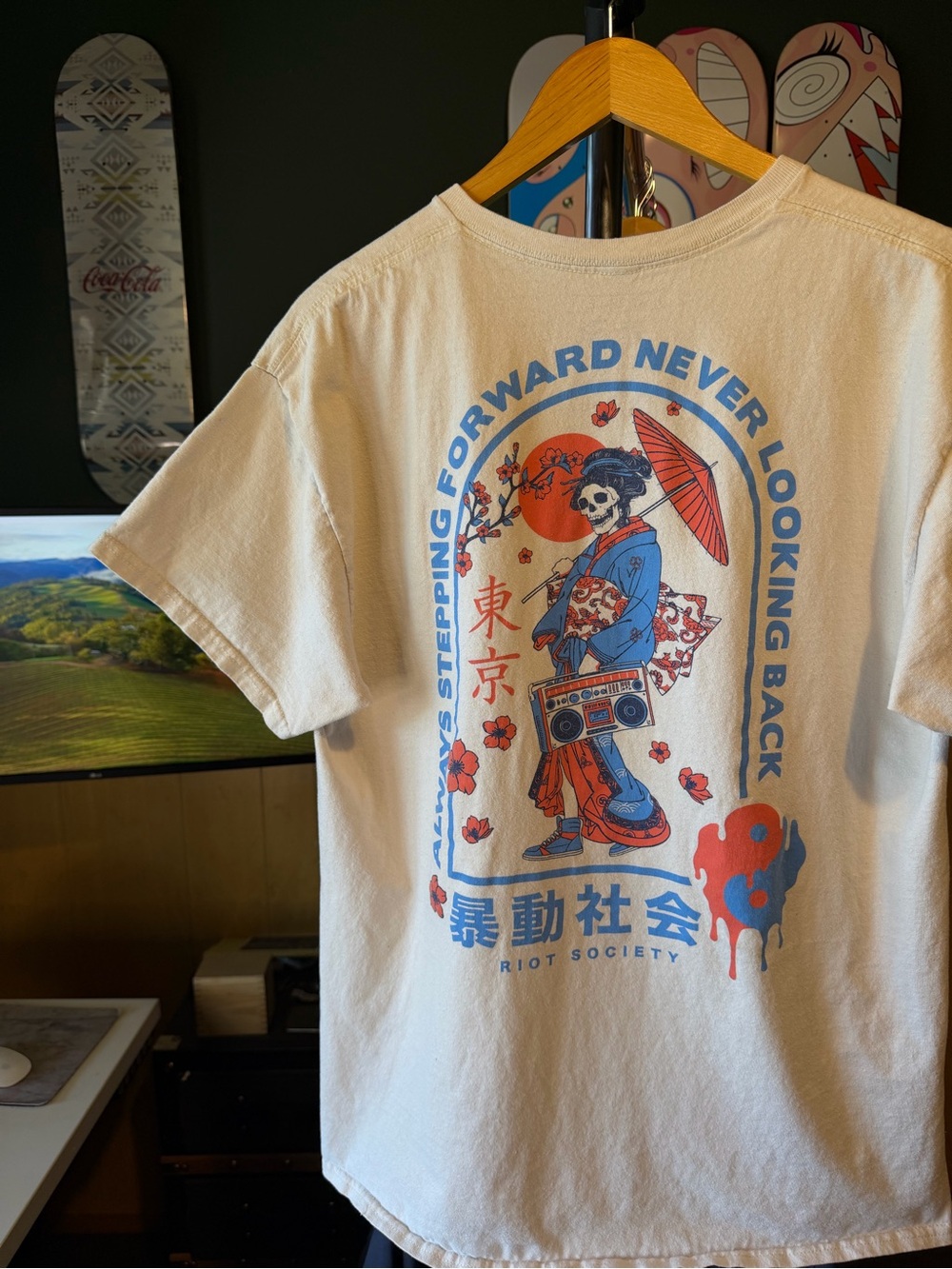 Riot Society Always Looking Forward Never Back Geisha Yin Yang Boombox Cream Tee